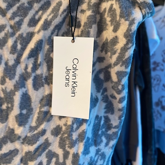 Calvin Klein crop tank - Picture 7 of 7